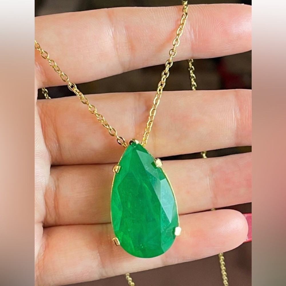 Zambian Emerald Teardrop PENDANT with 20”Gold-Tone Necklace